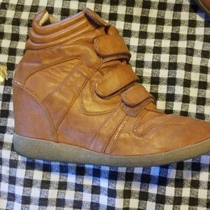 Steve Madden "Highlight"